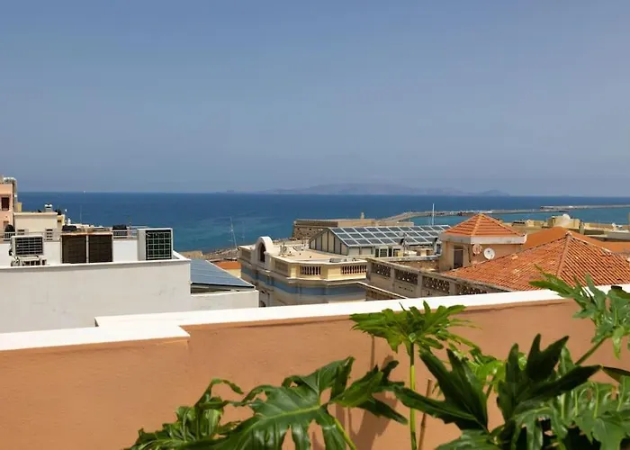 Bright, Serene Penthouse In Town Center W Seaview