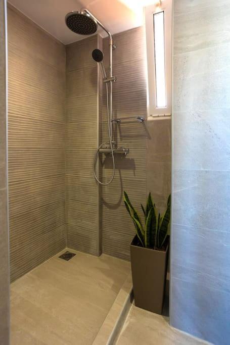 Bright, Serene Penthouse In Town Center W Seaview * Heraclión