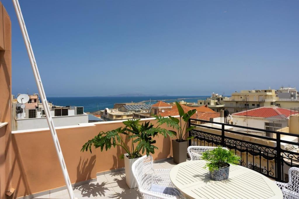 Bright, Serene Penthouse In Town Center W Seaview Apartamento *